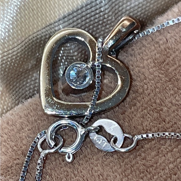 Solid 14K White Gold Natural Round Cut Solitaire Diamond Heart Pendant Necklace - Picture 13 of 15